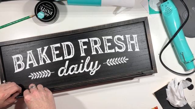 How to Make Tea Towel Rack from a Box Frame смотреть онлайн