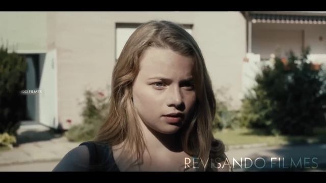 Uma Linda GAROTA Que Se Transforma Em SEREIA Lentamente - RECAP