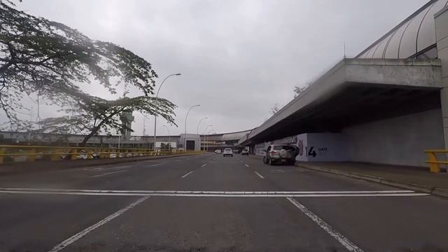 Jose Maria Cordova Int'l Airport (MED) Medellin, Colombia. Outside and Inside Airport Tour смотреть онлайн