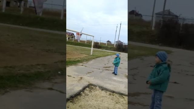 Змей сбесился ! Кирилл в ШОКЕ!!! 0_0 ....сила ветра смотреть онлайн