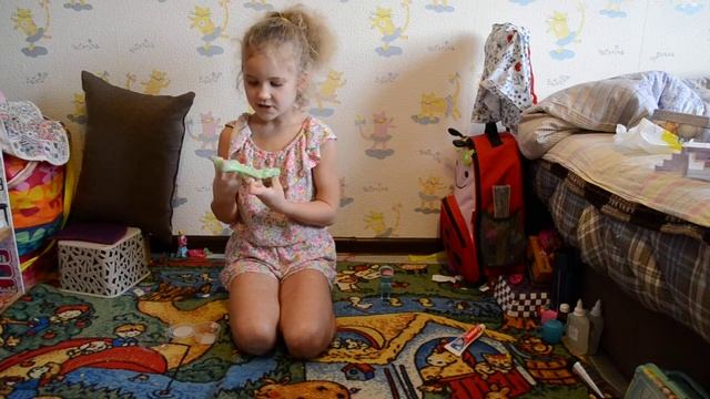 Слайм с розовыми бусинами смотреть онлайн