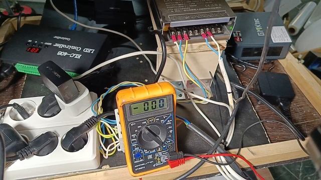 Интерактивный светодиодный пол "Арена Pixel Battle". Проверка блоков питания смотреть онлайн