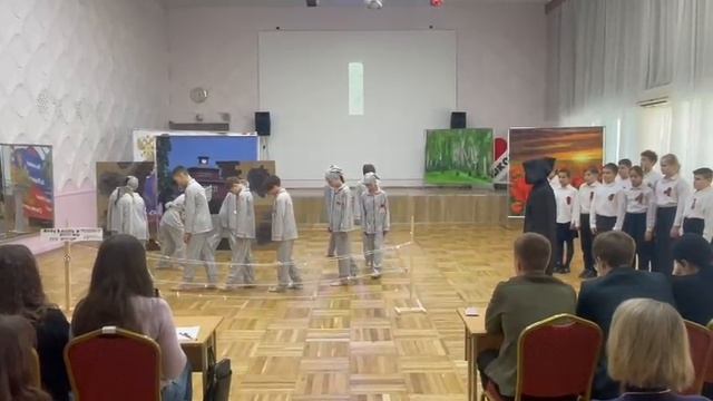 Школьный смотр-конкурс инсценированной военно-патриотической песни «Мы помним! Мы гордимся!». (5Ж) смотреть онлайн