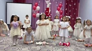 Нежный танец с куклами ко дню матери !