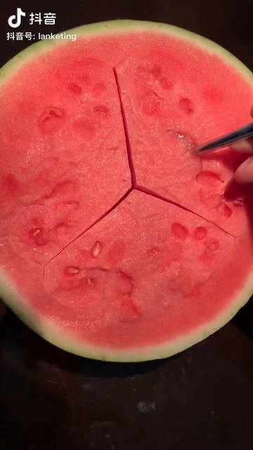 Чёткий арбуз 🍉🍉🍉 #viral #china #like #live #video #еда #тикток #топ #тренды #ютуб #хочуврек #хочу смотреть онлайн
