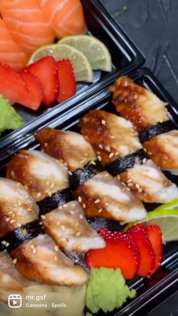 Изысканное японское блюдо для всех любителей свежей рыбы! #shorts#спб #seafood #морепродукты #food смотреть онлайн