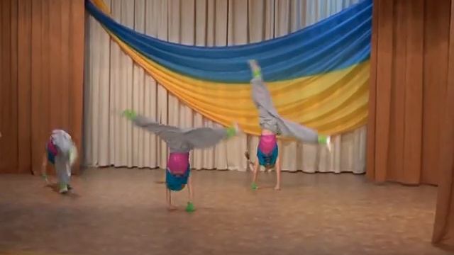 Кременчуг. Майданс в лицее смотреть онлайн