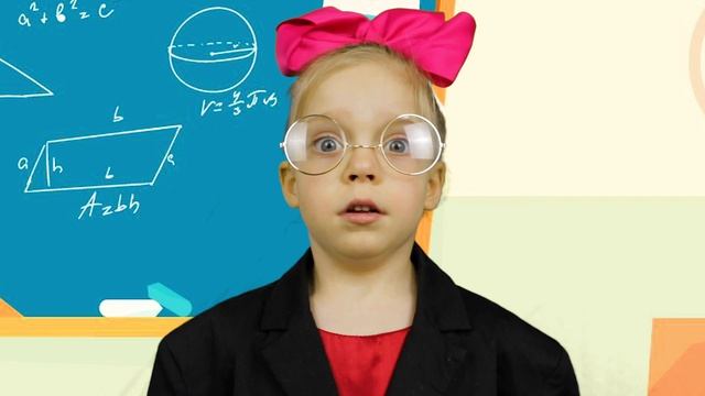 Тася устроила веселые соревнования с говорящим котом