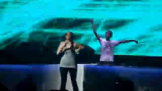 Kiss FM Birthday 9 - 8.10.2011 Susana feat. Omnia & The Blizzard - Closer.MPG смотреть онлайн