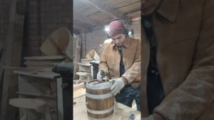 ремонт дубовой бочки, устранение течи  часть 1
