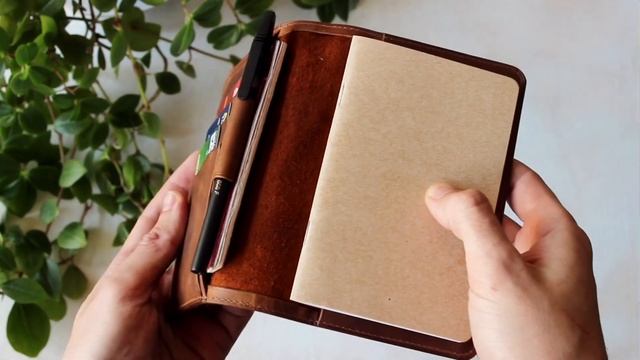 Note Fields leather cover. Leather notebook cover & Pen. Leather Field Notes case. Journal cover. смотреть онлайн