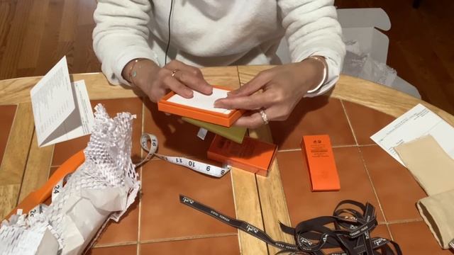 Hermès Unboxing Silk’In Cardholder/Un Jardin Sur La Toit travel Refillable/Refillable Leather Case. смотреть онлайн