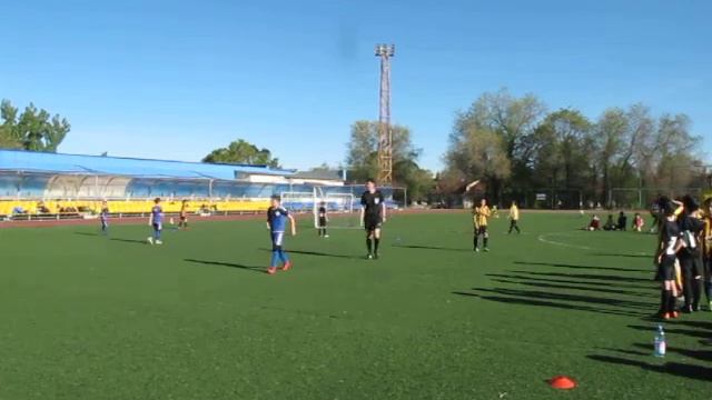 ФК Енбек - ФК Кайрат-2 (2008) (0:2). 1-й тайм. Чемпионат Алматы 3-й тур. 29.04.18 смотреть онлайн