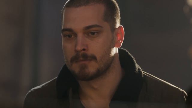 İçerde 32. Bölüm - Sarp'ın Zor Anları смотреть онлайн