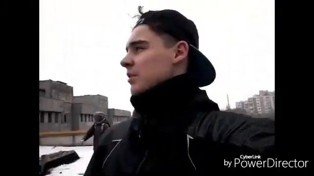 Убигаем от чопов.Чуть не упал с крыши! ! ! смотреть онлайн