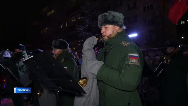 К маленьким пациентам Тюменской областной больницы № 1 высадился настоящий праздничный десант