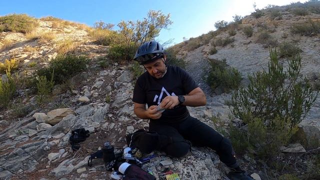 ¿Cuántas cosas CABEN en la RIÑONERA del Jinchu?🤔 / CAMELBAK Podium Flow Belt смотреть онлайн