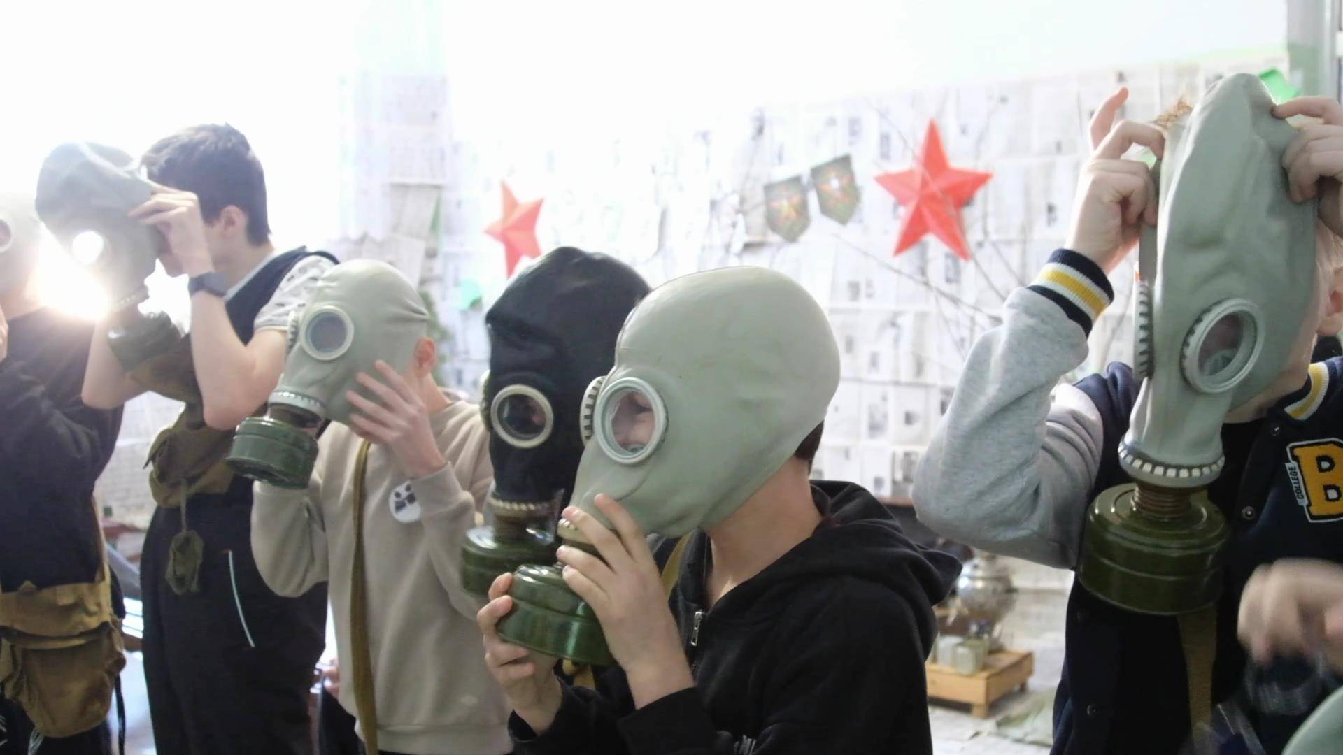 «Зарница»: военно-патриотическая игра в школе №11 смотреть онлайн