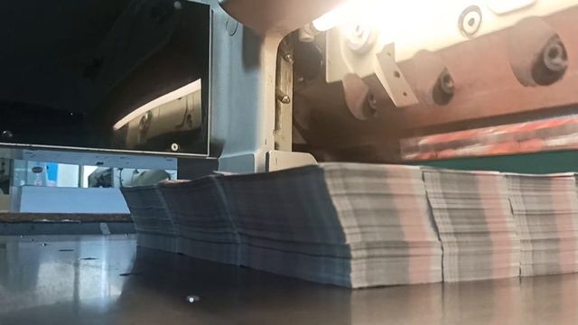 Гильотинный резак смотреть онлайн