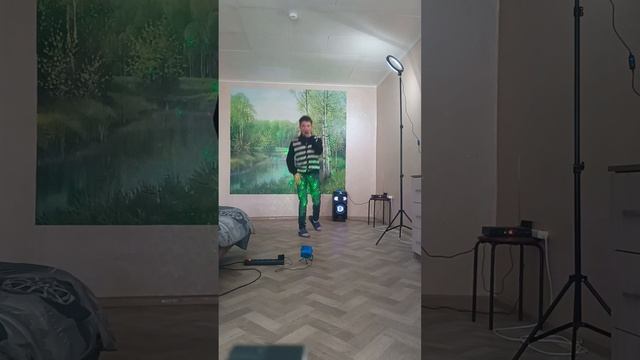 Валерон блогер поздравил сднём рождения Вику маскаеву с уважением Валерон блогер 🇷🇺🇷🇺👍👍❤️❤️👏👏 смотреть онлайн