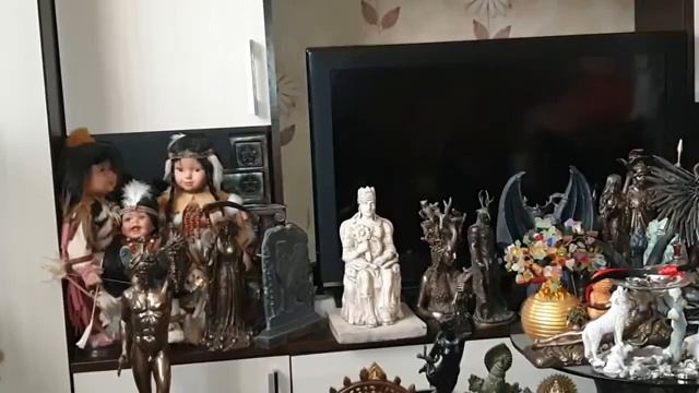 КАК ПОПАСТЬ НА ПРИЁМ. ВЕДЬМИНА ИЗБА ИНГА ХОСРОЕВА