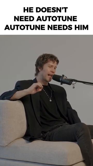 Autotune Needs Him смотреть онлайн