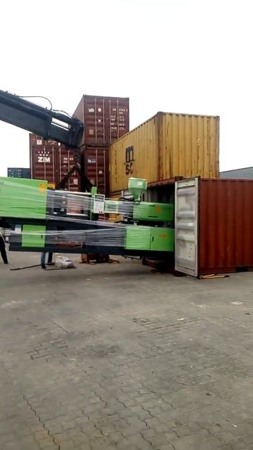 Выгрузка, такелаж, термопласт автомата ТПА из морского контейнера масса 6 тонн.(2)