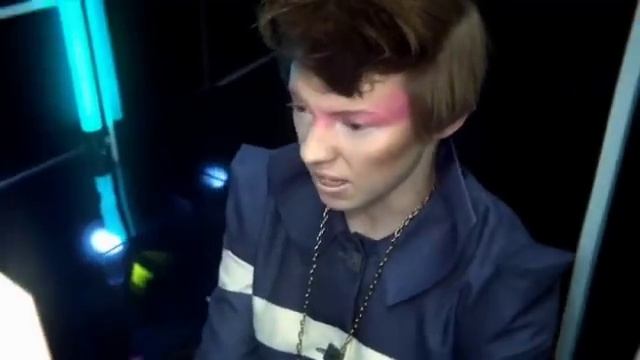 La Roux - Bulletproof смотреть онлайн