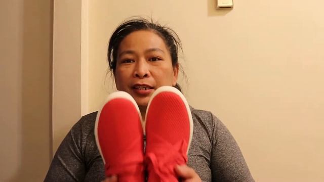 INSTEAD OF CELPHONE I GOT 10 PAIR OF SHOES