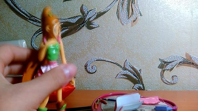 Обычный школьный день Флоры смотреть онлайн