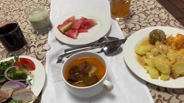 Обід у санаторії Гірська Тиса 1 жовтня смотреть онлайн