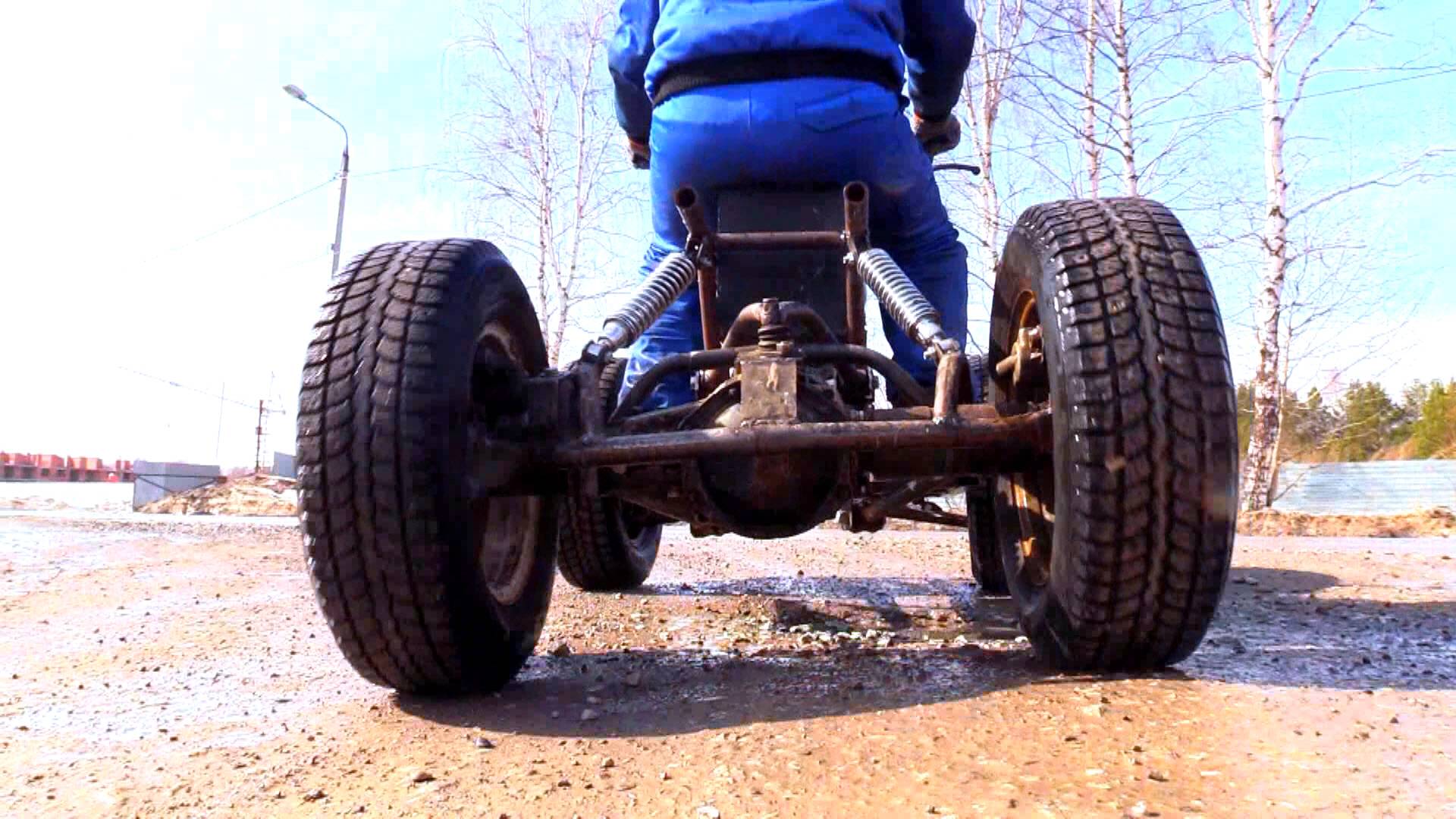 Квадроцикл из металлолома с новым контроллером батареей и трансмиссией! смотреть онлайн