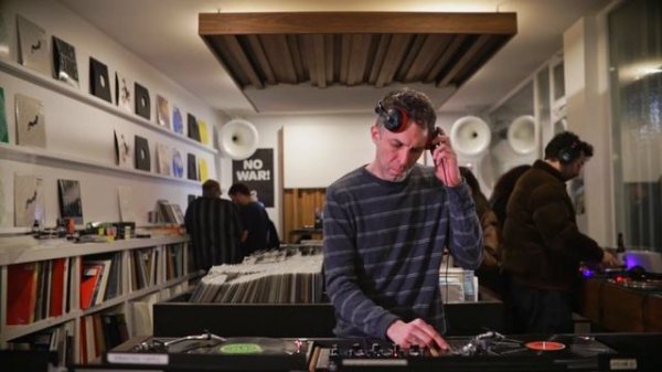 Shaun Reeves - Yoyaku instore session