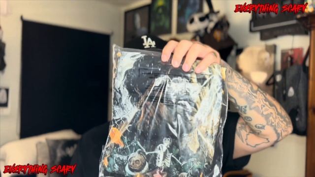 GUTTER GARBS Review *ROB ZOMBIES HALLOWEEN 2* New PICK UPS смотреть онлайн