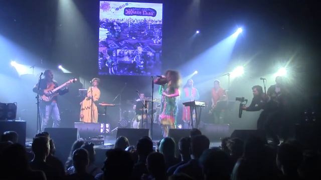 Жвака Галз - Клевер росой (Aurora Concert Hall, 24.09.2021 г) смотреть онлайн