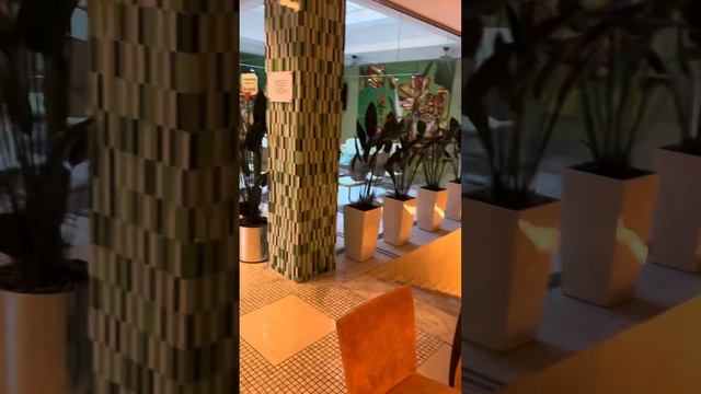 Показываю конференц-зал для презентации в Нашем отеле 👻 смотреть онлайн