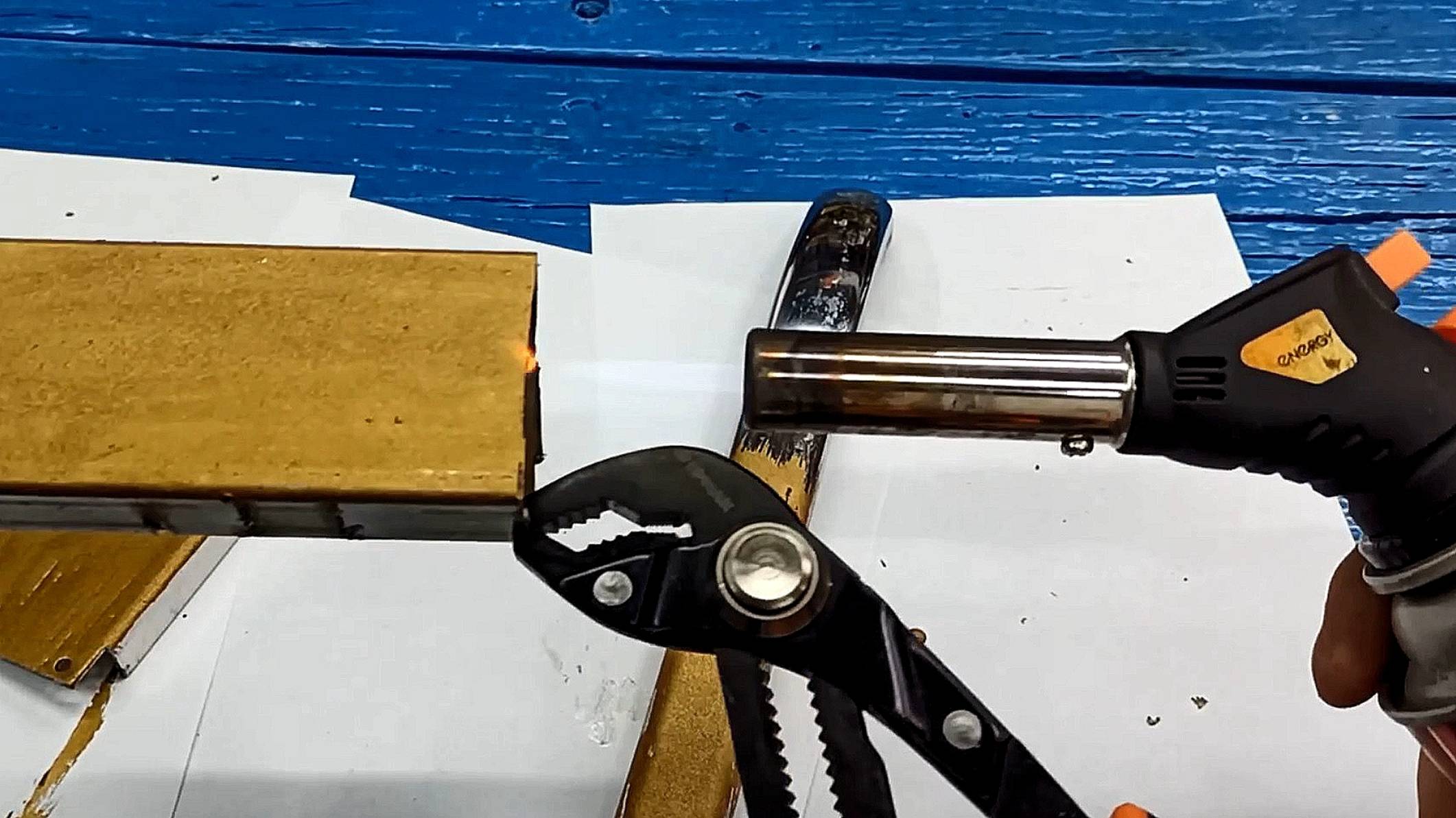 Химик на пенсии показал как сделать термостойкую краску без запаха за копейки смотреть онлайн