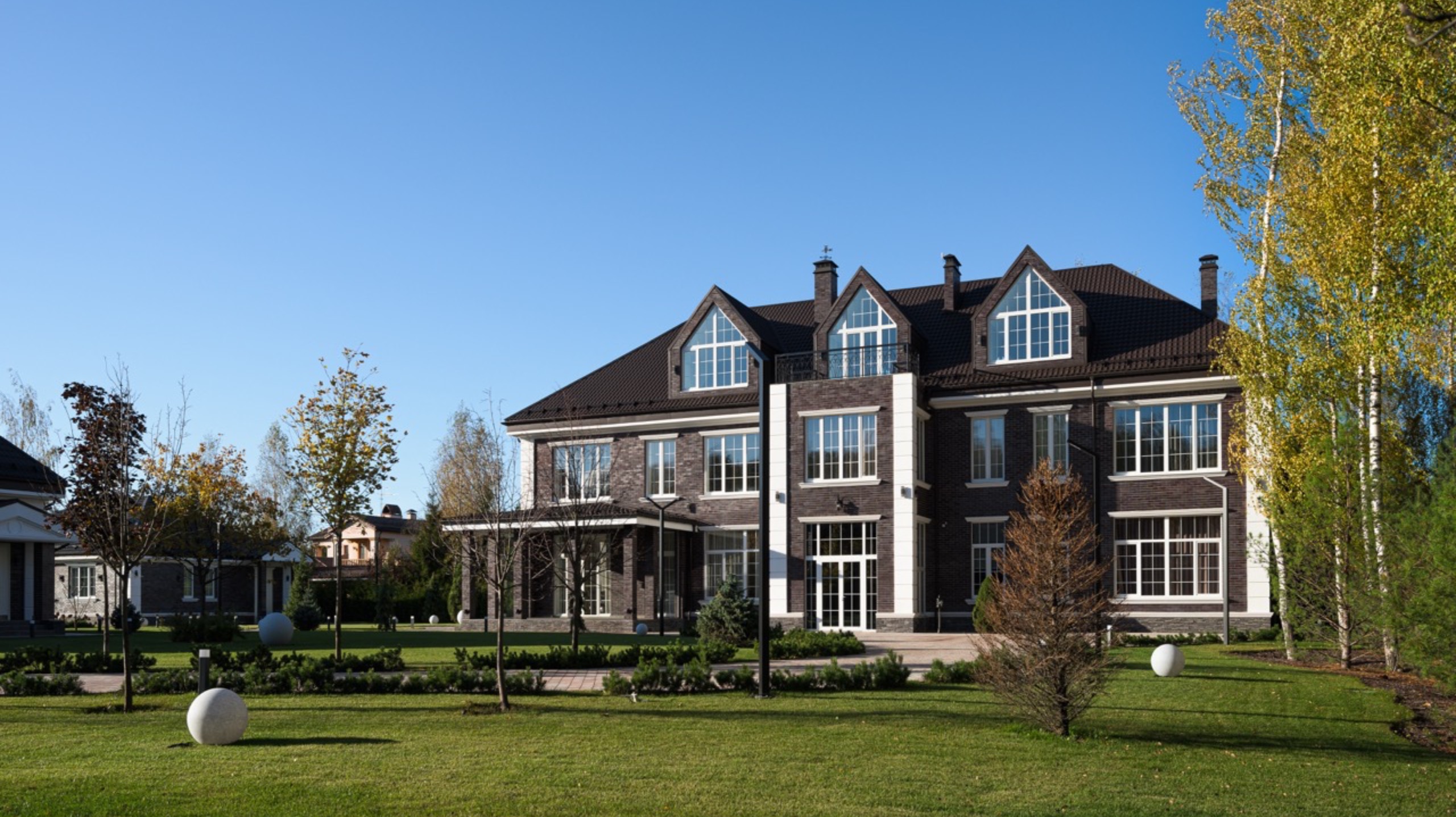 Реализованный проект 2-этажного дома с мансардой в КП Пестово