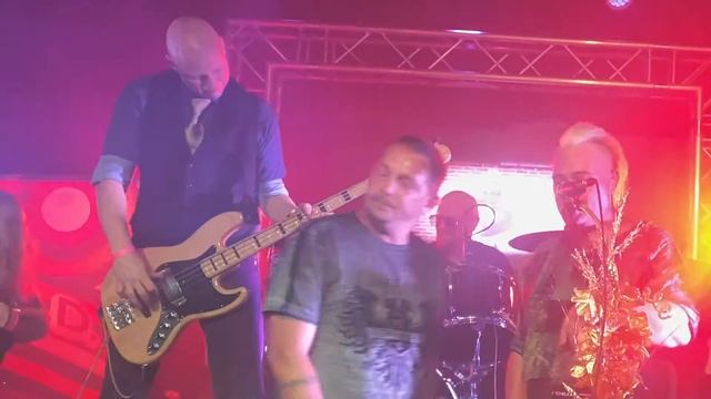 Oscar Goldmen Overdrive - With a Little Help FromMy Friends (Live) смотреть онлайн