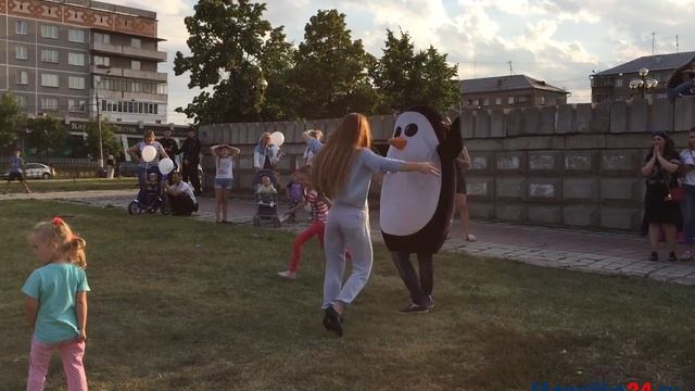 медляк с пингвином смотреть онлайн