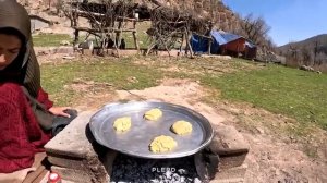 05.03.2023 Посмотрите, Как Кочевники Пекут Вкусный Хлеб в Лагере!