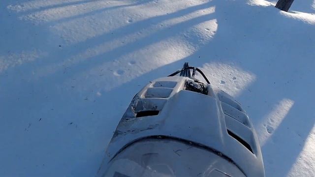 КТО ЖИВЁТ В НОРЕ ПОД СНЕГОМ!? МНЕ ПРИШЛОСЬ ДЕЛИТЬСЯ С НИМ СВОИМ УЛОВОМ,КОГДА Я ВОЗВРАЩАЛСЯ С РЫБАЛК смотреть онлайн