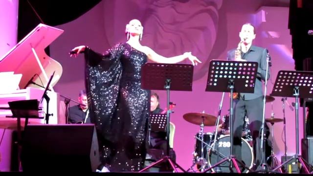 Александра Соловьёва, Комбо джаз бэнд - Cheek to cheek смотреть онлайн