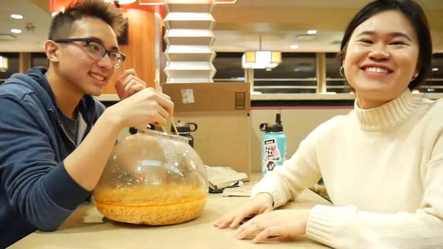 BUVSA Mukbang Challenges: Tommy and Melissa Eat Ramen from a Fishbowl смотреть онлайн