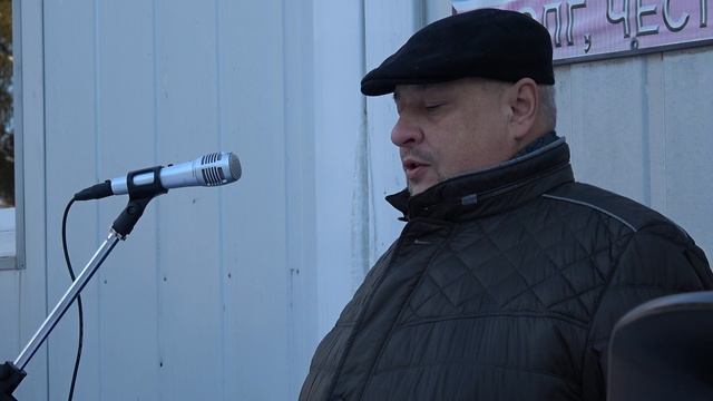 Александр Горбылёв поздравил военнослужащих с их профессиональным праздником смотреть онлайн