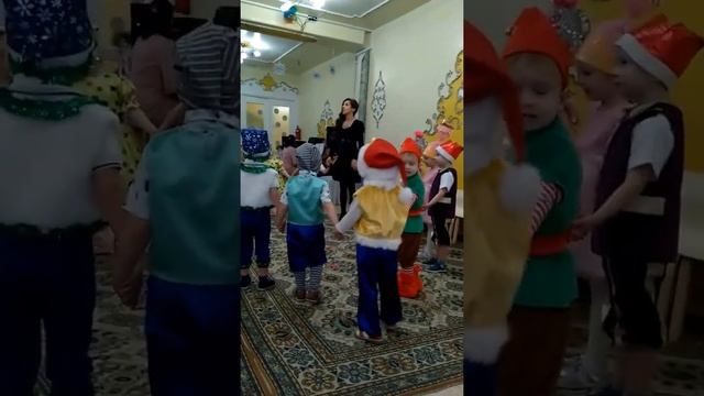 Утренник в саду1 смотреть онлайн