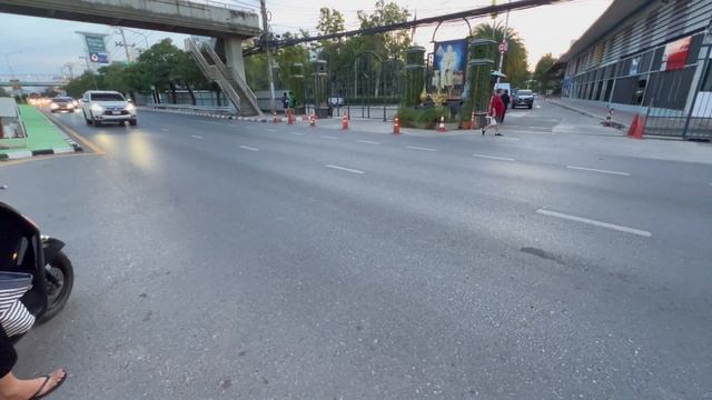 Hua Hin Bars - Soi 80, Soi 94, Maldives and Soi Bintabaht - Nightlife Thailand смотреть онлайн