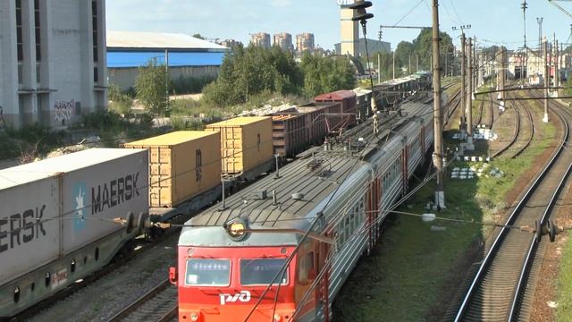 Электропоезд ЭР2т-7196 смотреть онлайн