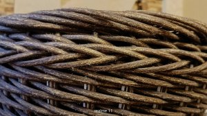 Косичка из ротанга. Простой метод плетения для начинающих.