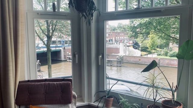 WindowSwap Amsterdam смотреть онлайн